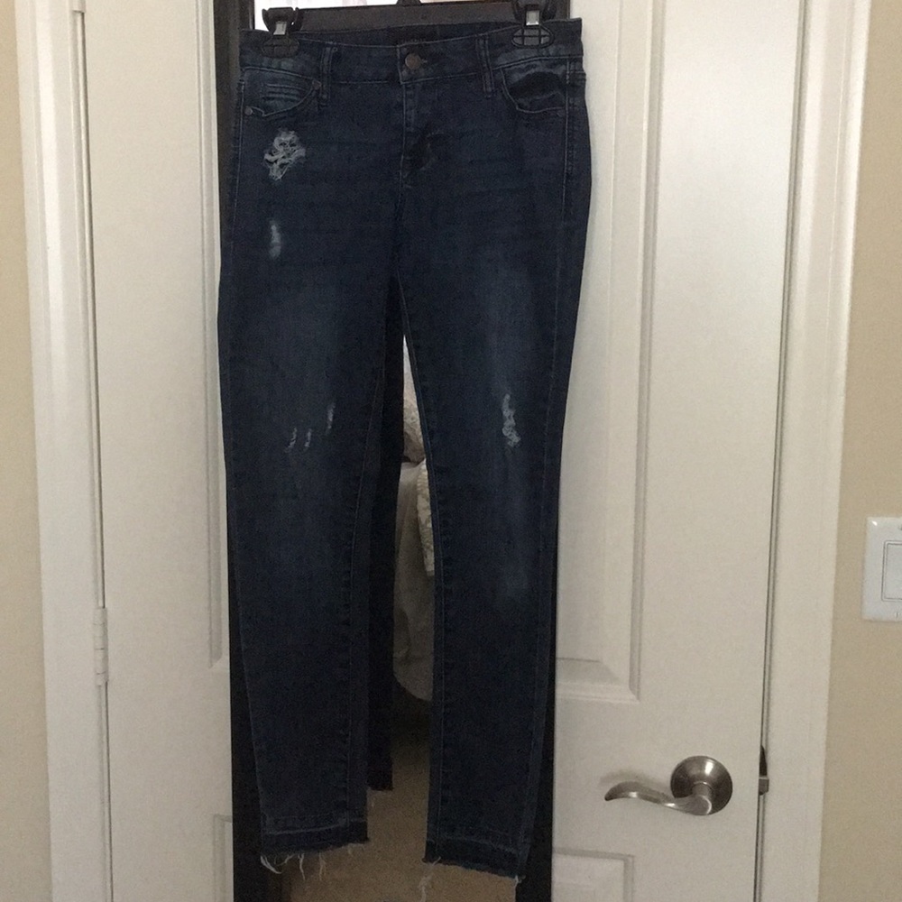Celebrity Pink distressed raw hem ankle skinny